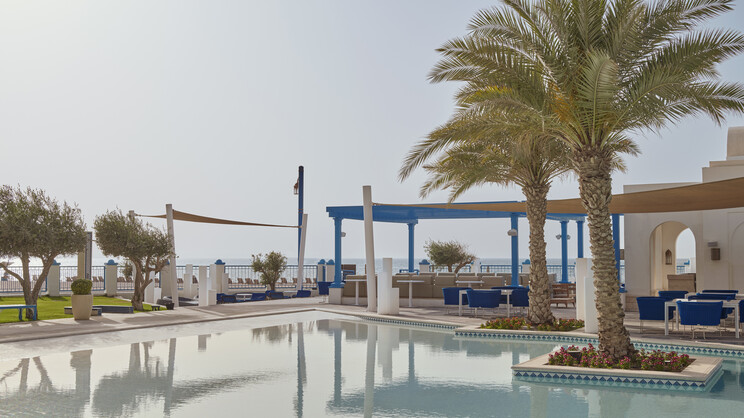Hilton Salwa Beach Resort & Villas